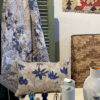 geweven plaid en kussens, jacquard, floral, ecru met blauw, interieurtextiel